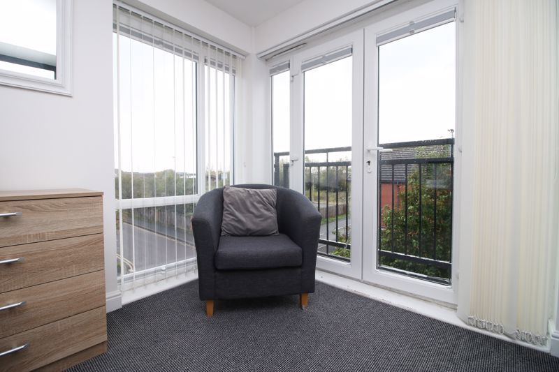 Additional image 2 of 4 bed property to rentEast Dock Road, Newport NP20