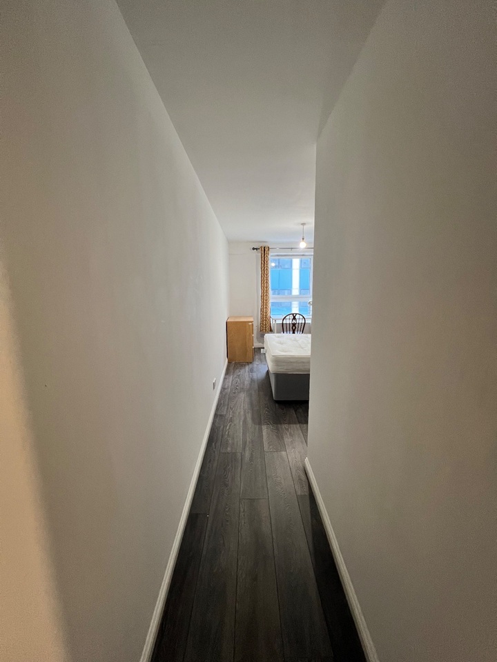 Additional image 3 of 2 Bed Flat, Wallace Street, G5, N1 7GU