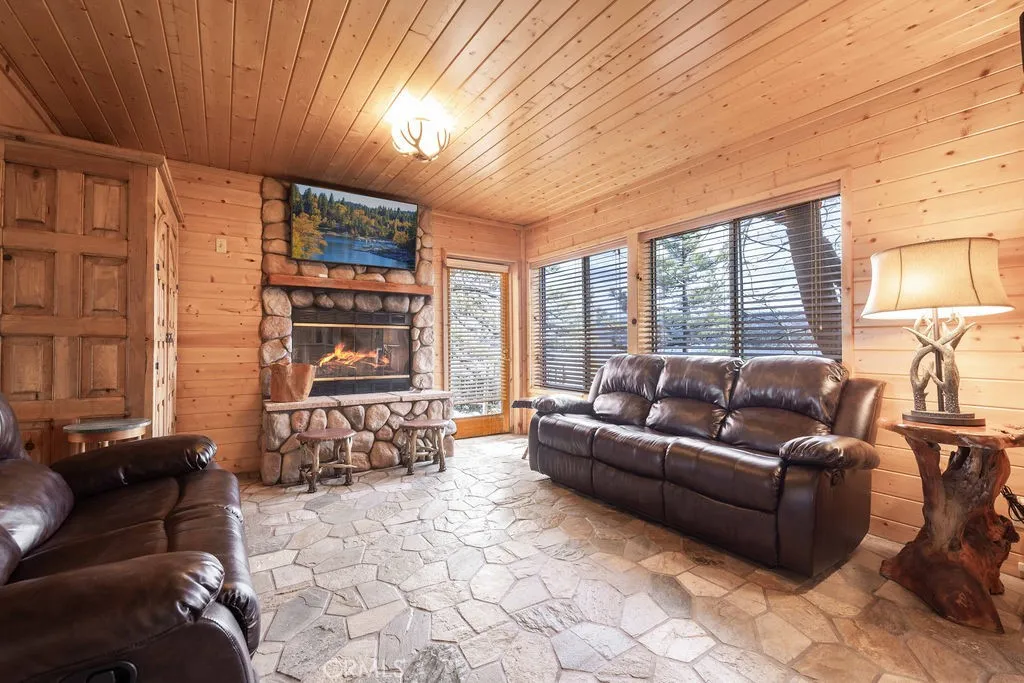 Additional image 9 of 304 Big Bear, Fawnskin, CA 92333