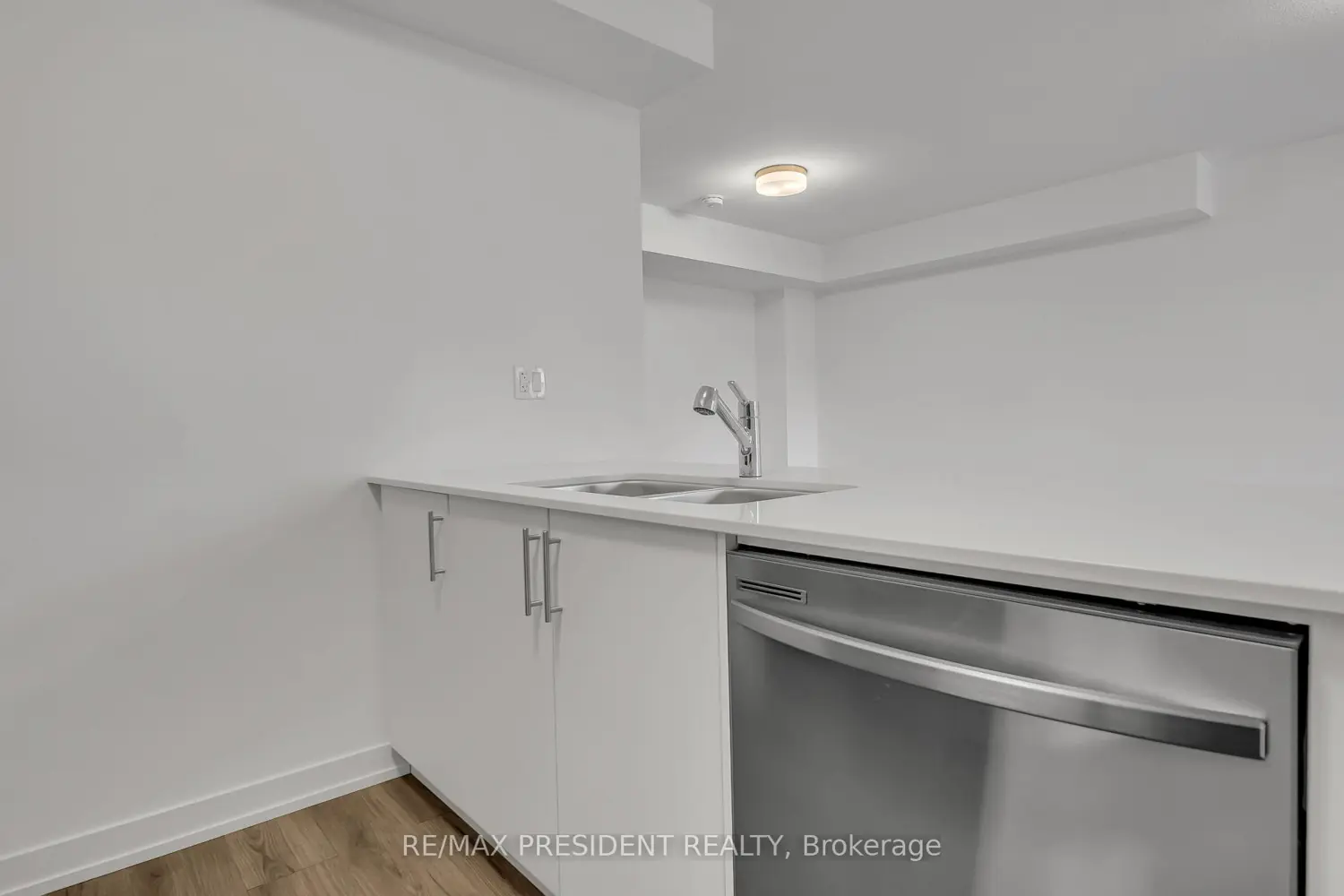 Additional image 10 of 940 David Street 81