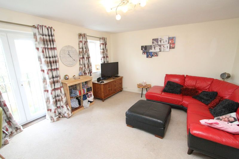 Additional image 2 of 4 bed terraced house to rentYeates Court, Clevedon BS21