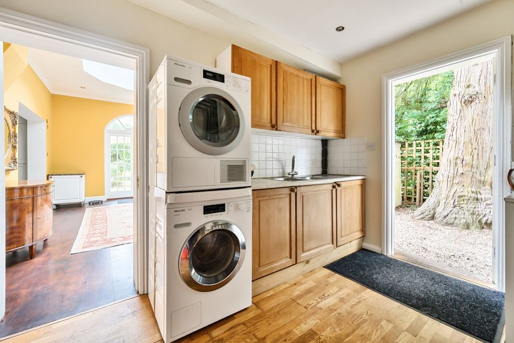 Additional image 7 of 5 bed detached house to rentHighmoor Cross, Henley-On-Thames RG9