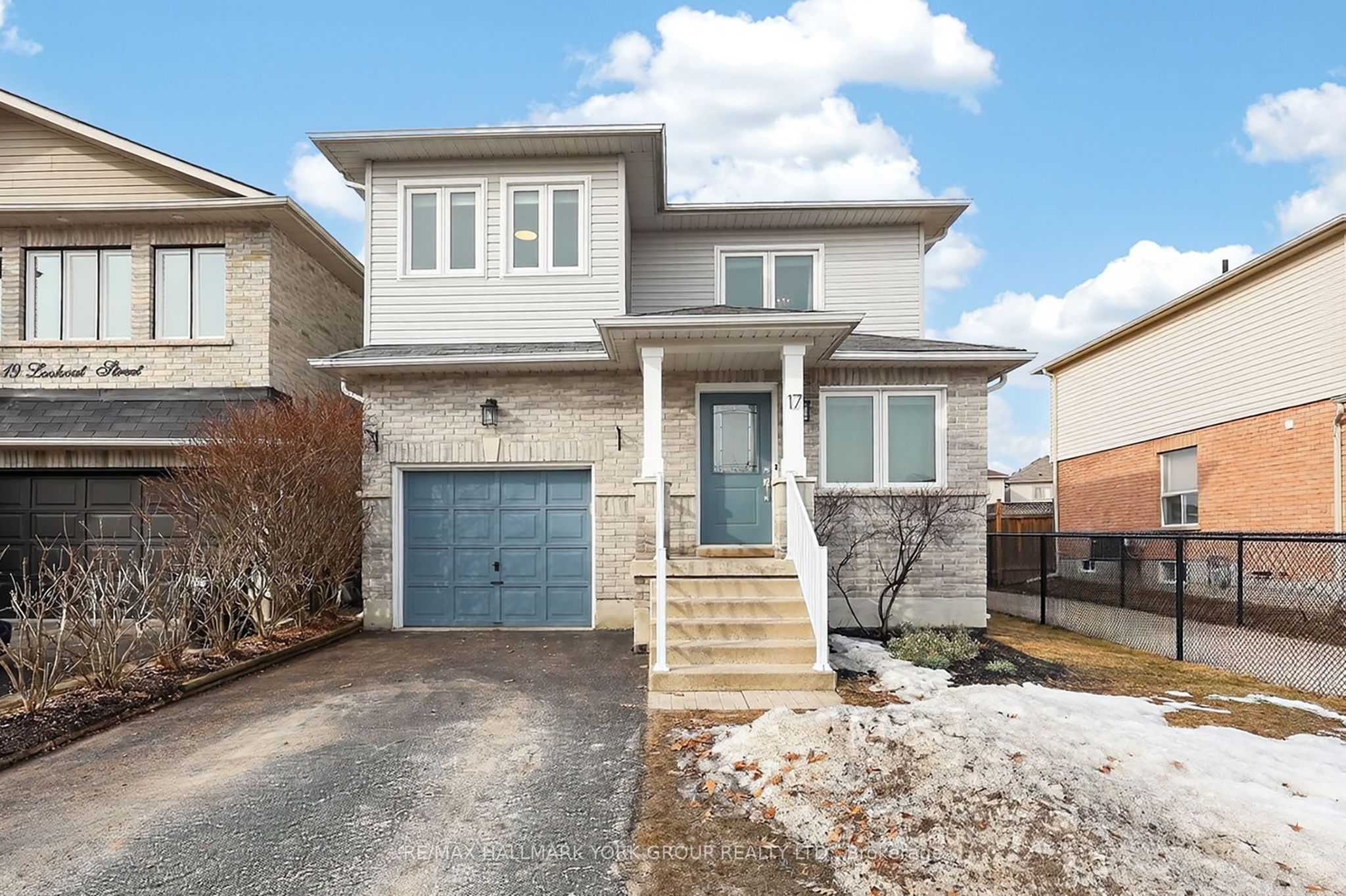 17 Lookout Street, Essa, ON, L3W 0C3