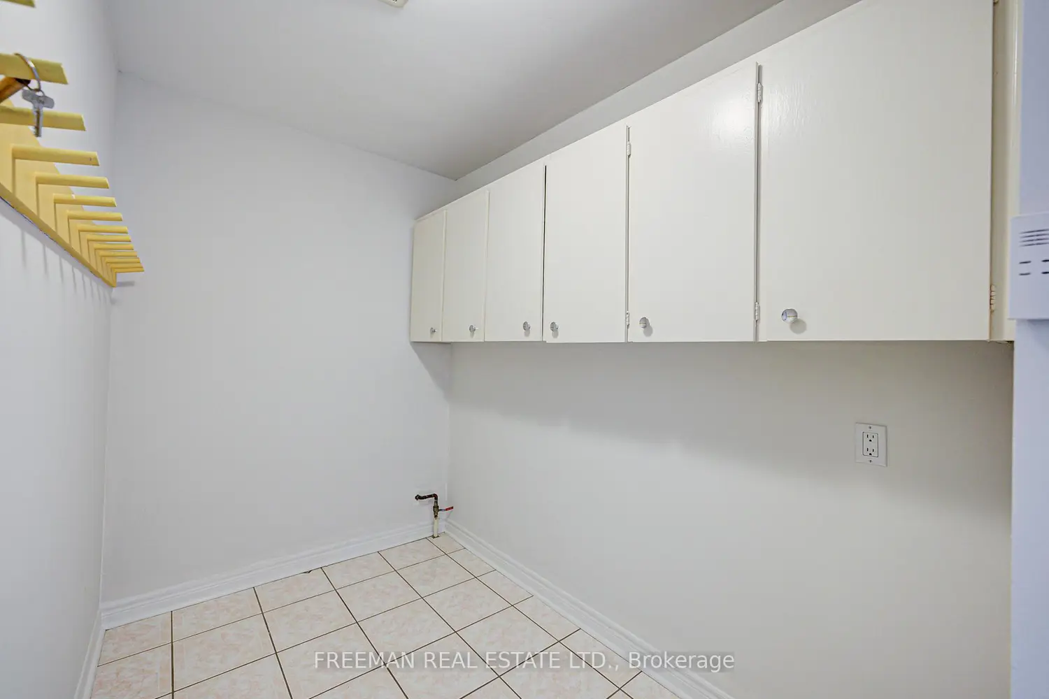 Additional image 9 of 1528 Knareswood Drive