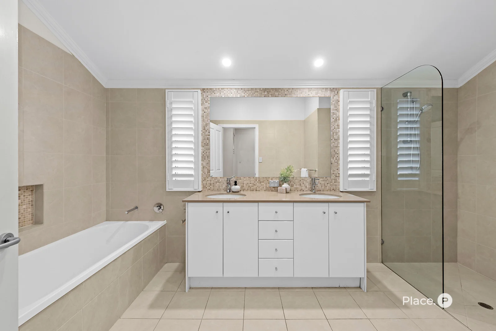 Additional image 18 of 57 Amy Street, Hawthorne QLD 4171