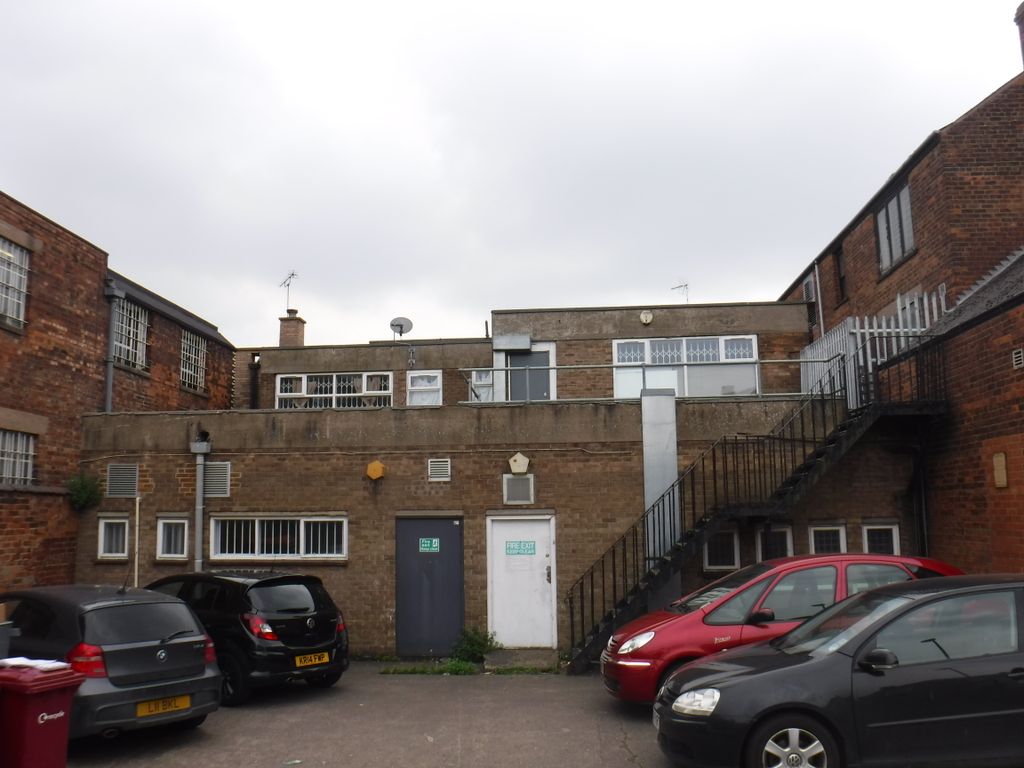 Additional image 5 of 1 bed flat to rentHigh Street, Scunthorpe DN15
