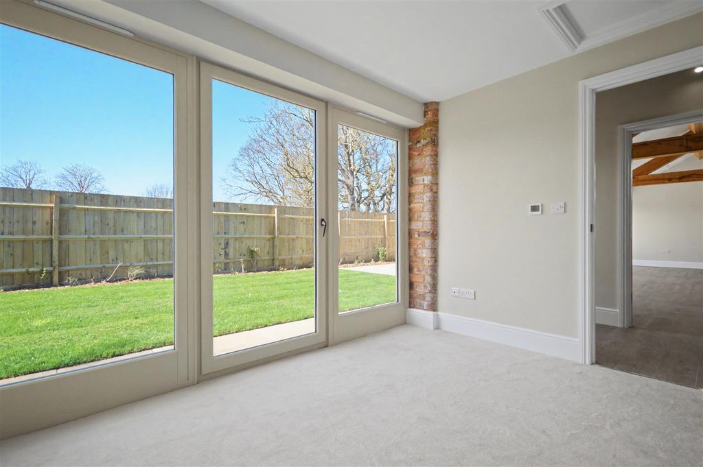 Additional image 12 of 3 bed barn conversion to rentHardwick Road, Wellingborough NN8