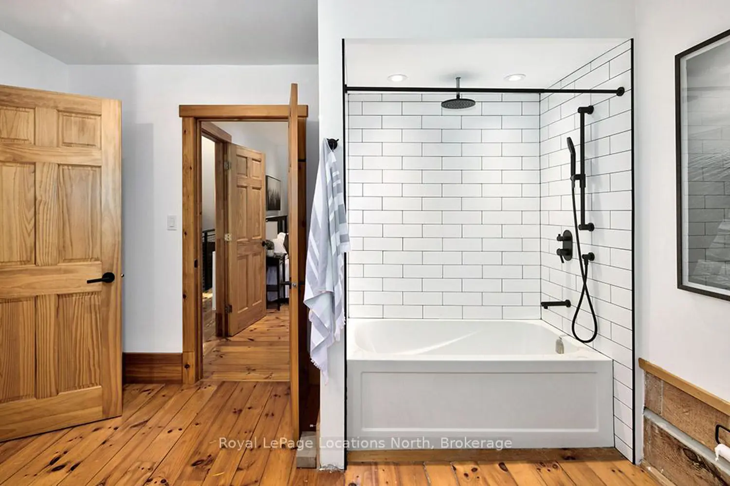 Additional image 10 of 245596 22 Side Road