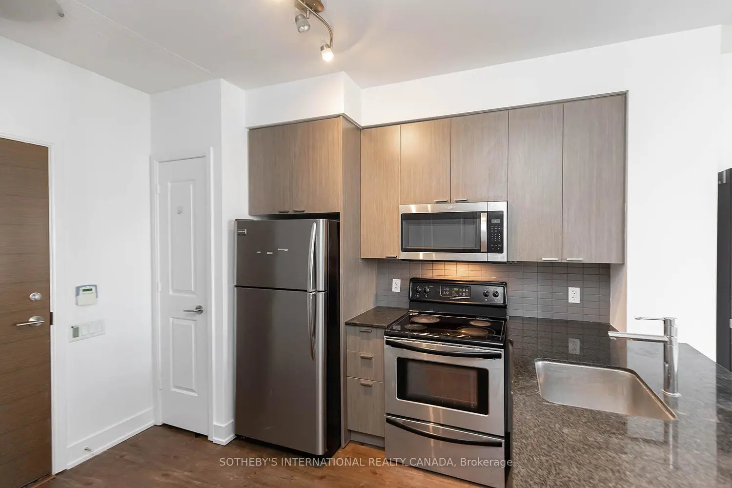 Additional image 8 of 23 Sheppard Avenue 2612