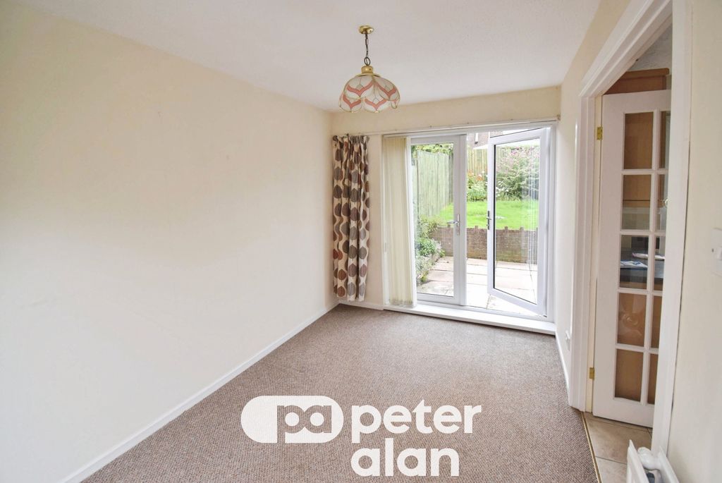 Additional image 3 of 3 bed semi-detached house to rentHeather Road, Newport NP19