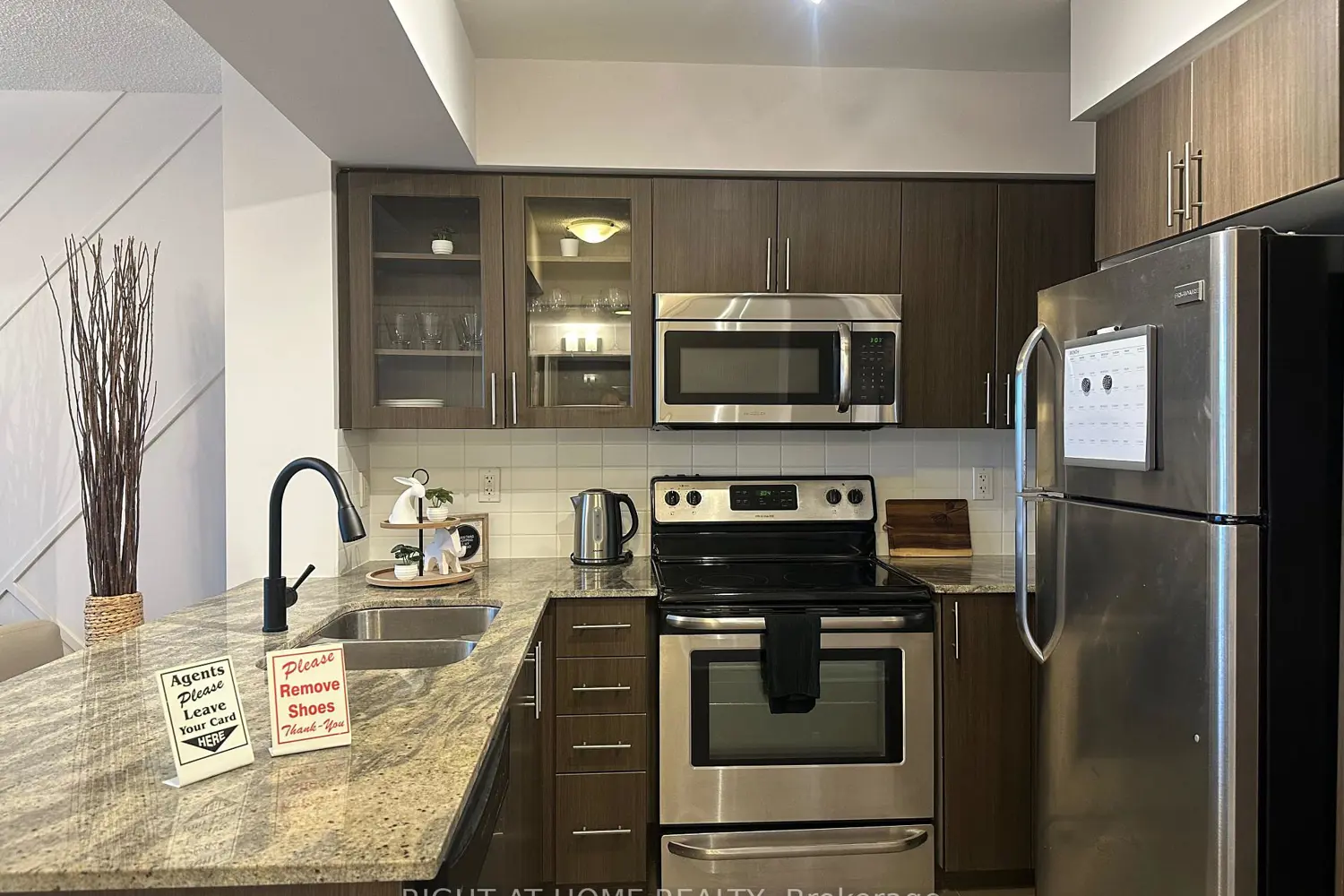 75 Norman Bethune Avenue 221 photo 4