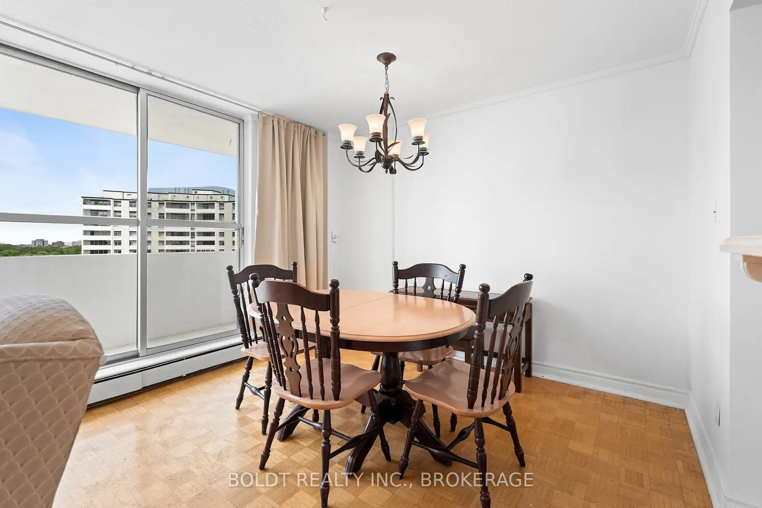 Additional image 3 of 35 Towering Heights Boulevard 902