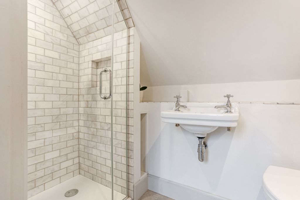 Additional image 28 of 5 bed detached house to rentMain Road, Aust, Bristol BS35