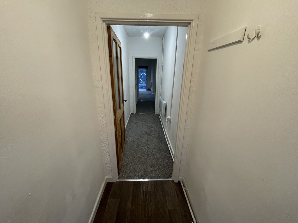Additional image 2 of 2 bed flat to rentNeath Road, Briton Ferry, Neath, Neath Port Talbot. SA11
