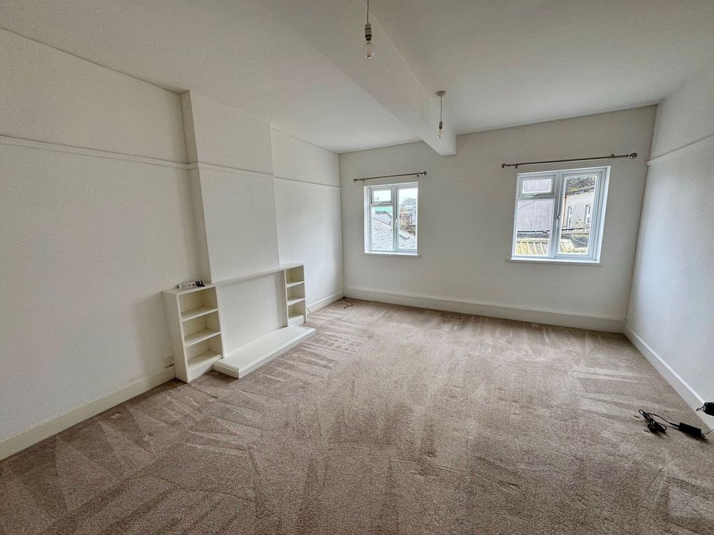 Additional image 2 of 2 bed flat to rent29 Hill Street, St Helier JE2