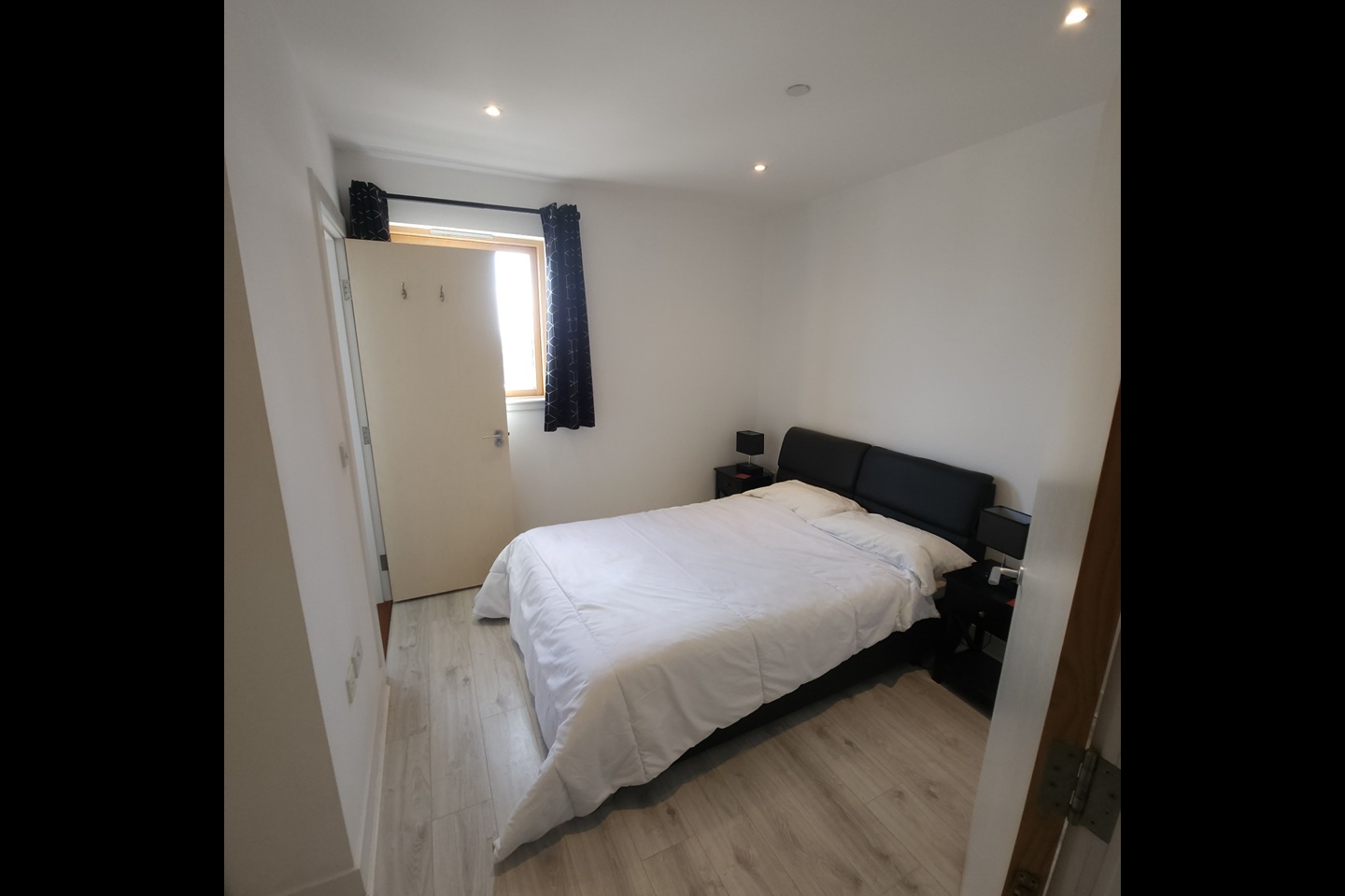 Additional image 3 of 2 Bed Flat, Argyle Street, G2, N1 7GU