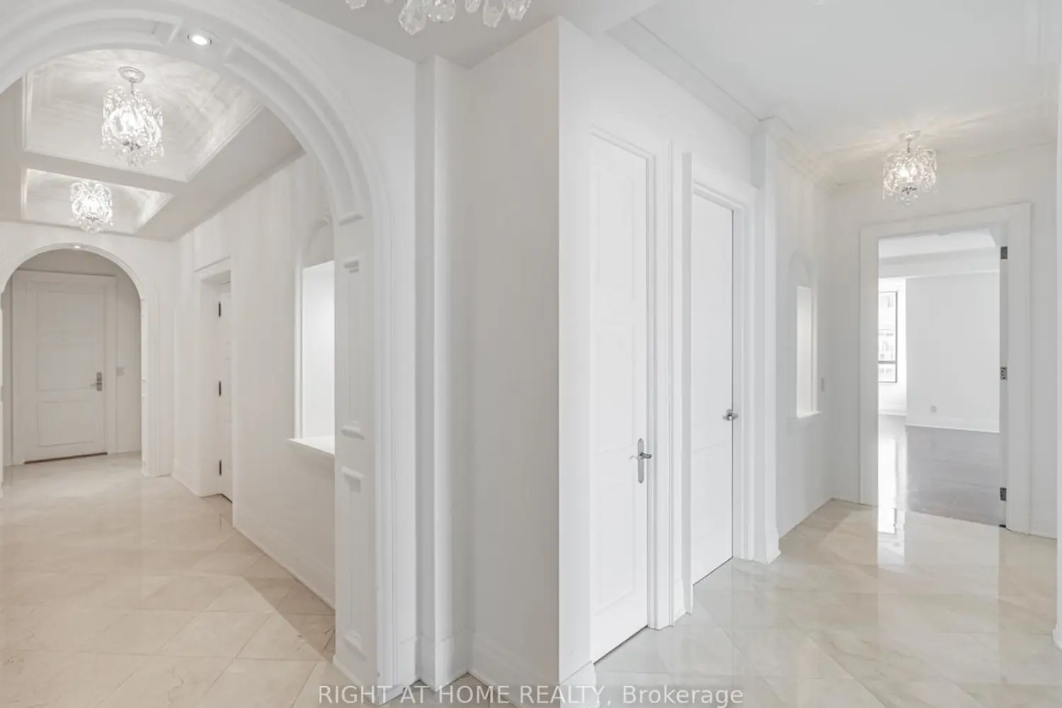 Additional image 3 of 2095 Lake Shore Boulevard Lph19