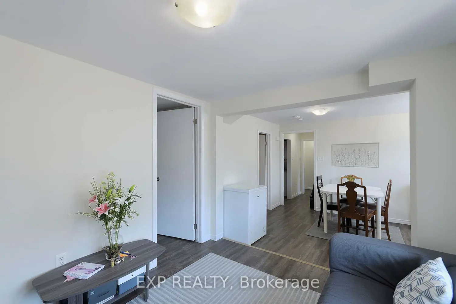 Additional image 3 of 2 Roslyn Road