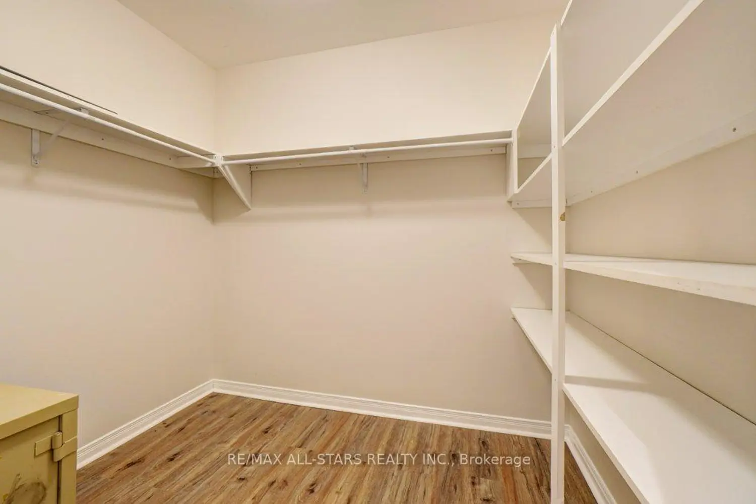 Additional image 11 of 8 Huron Street 303