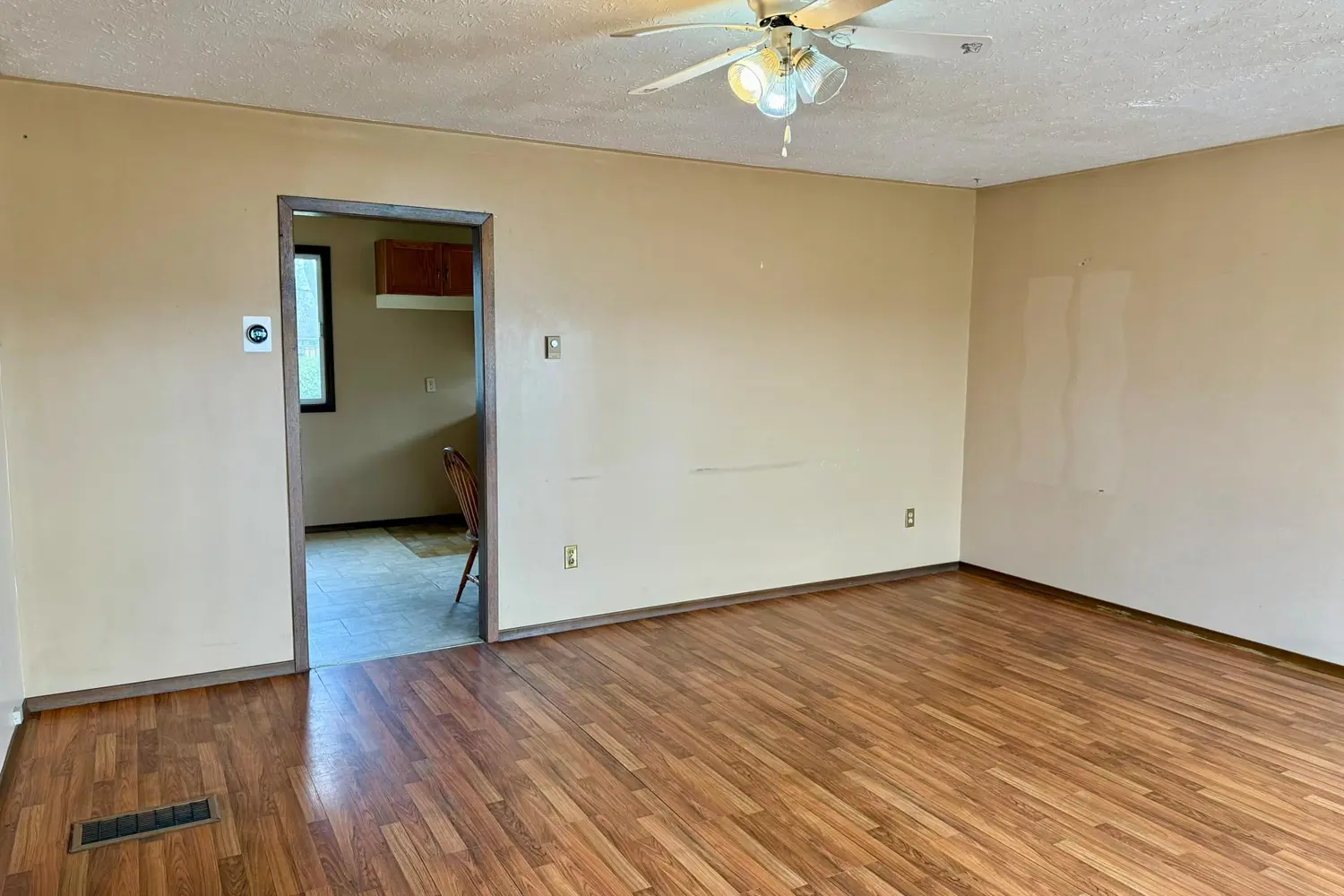 Additional image 5 of 1030 Yonge Street