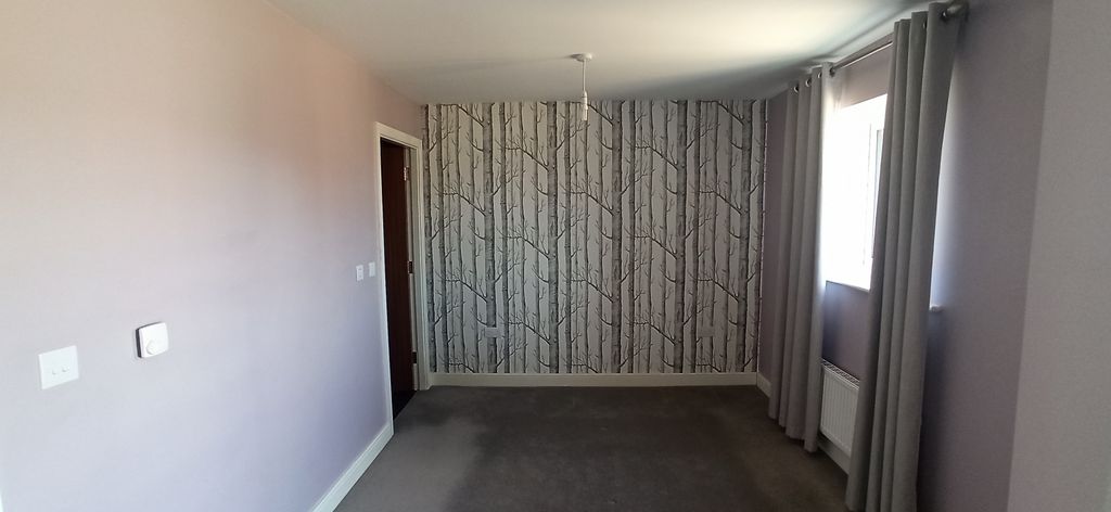 Additional image 7 of 3 bed semi-detached house to rentHawksbill Way, Peterborough PE2