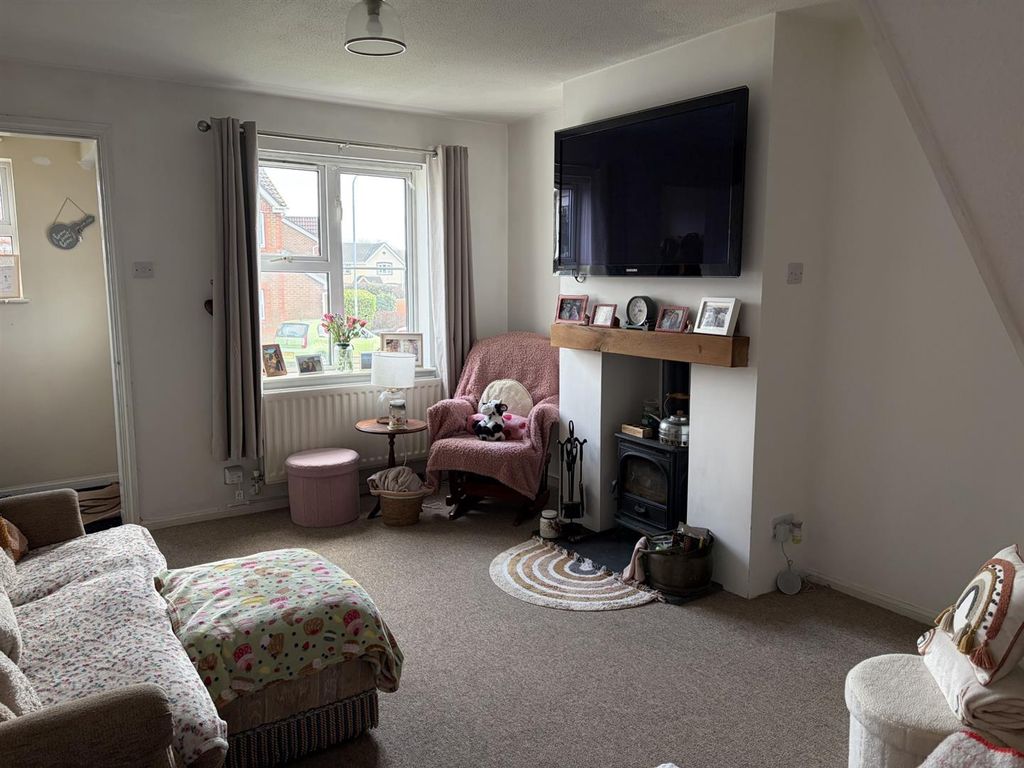 Additional image 3 of 2 bed terraced house to rentSt. Annes Crescent, Undy, Caldicot NP26