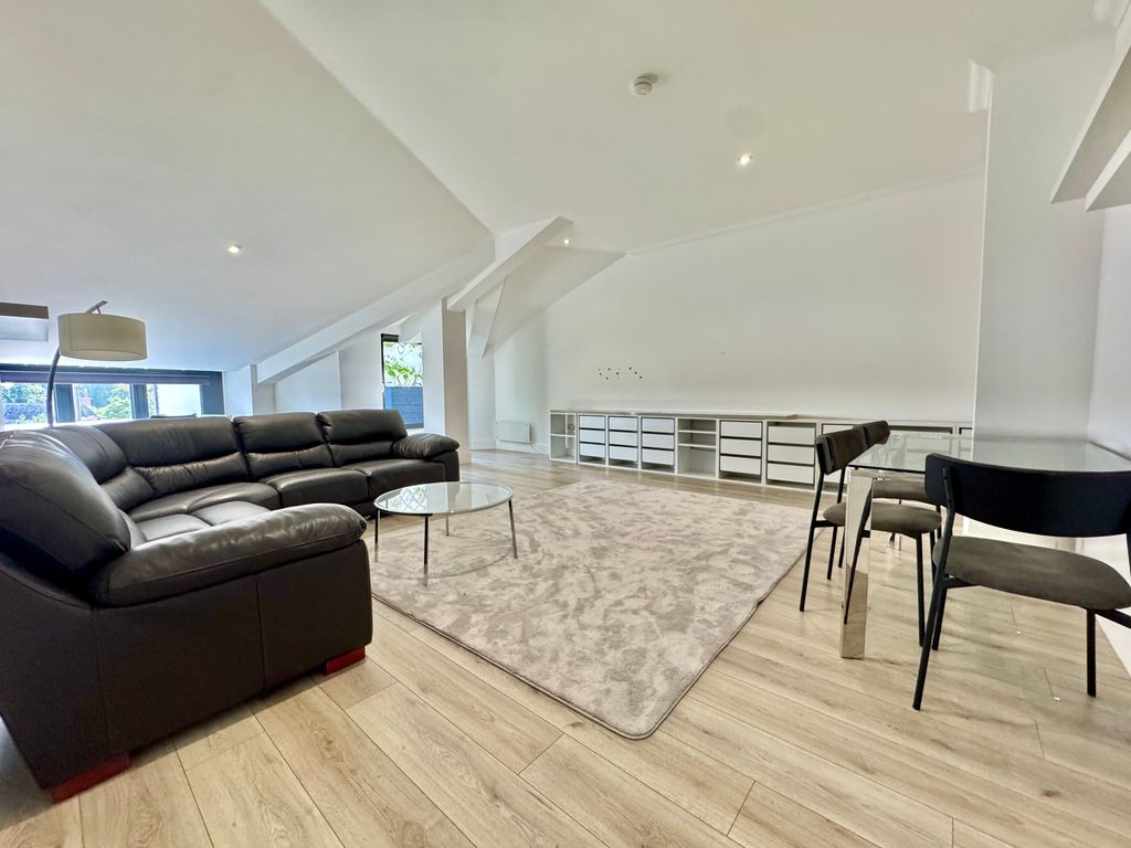 Additional image 3 of 4 bed penthouse to rentSurrey Street, Norwich NR1