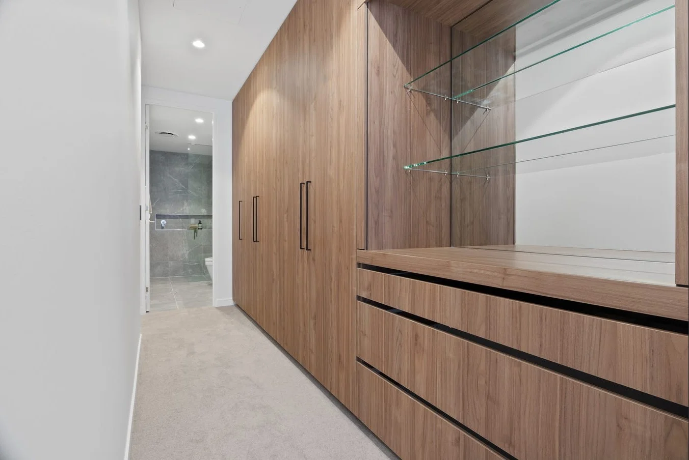 Additional image 23 of 5/2 Marina Promenade, Paradise Point QLD 4216