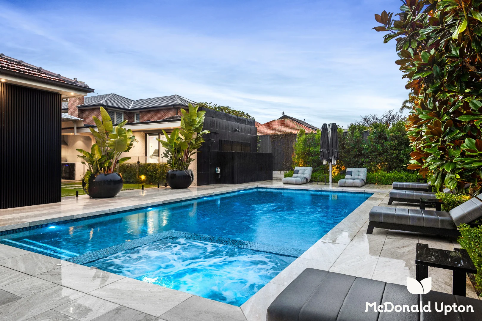 Additional image 10 of 220 Woodland Street, Strathmore VIC 3041