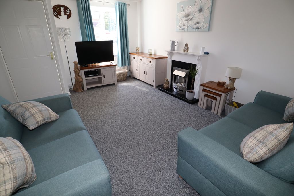 Additional image 4 of 3 bed semi-detached house to rentWatling Close, Lincoln LN4