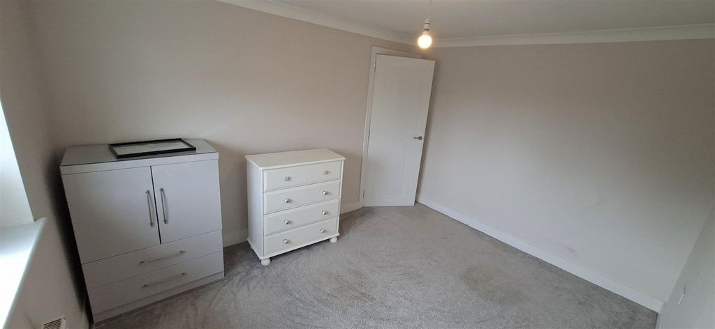 Additional image 11 of 3 bed semi-detached house to rentJury Lane, Haverfordwest SA61
