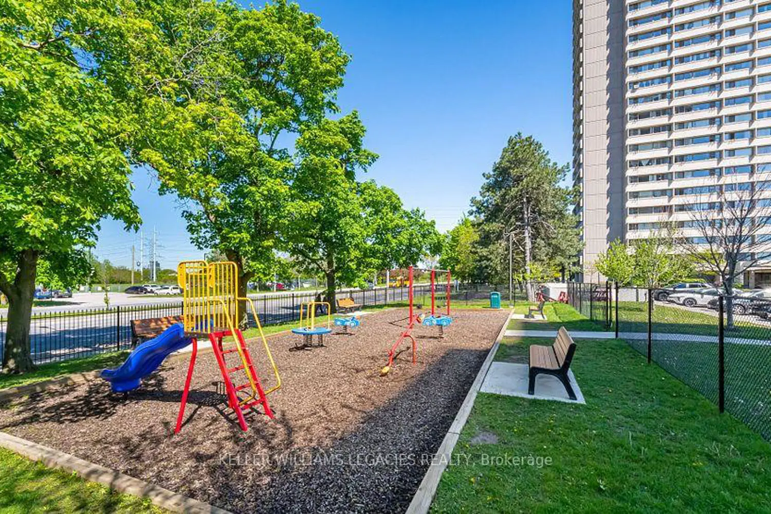 Additional image 10 of 715 Don Mills Road 1004
