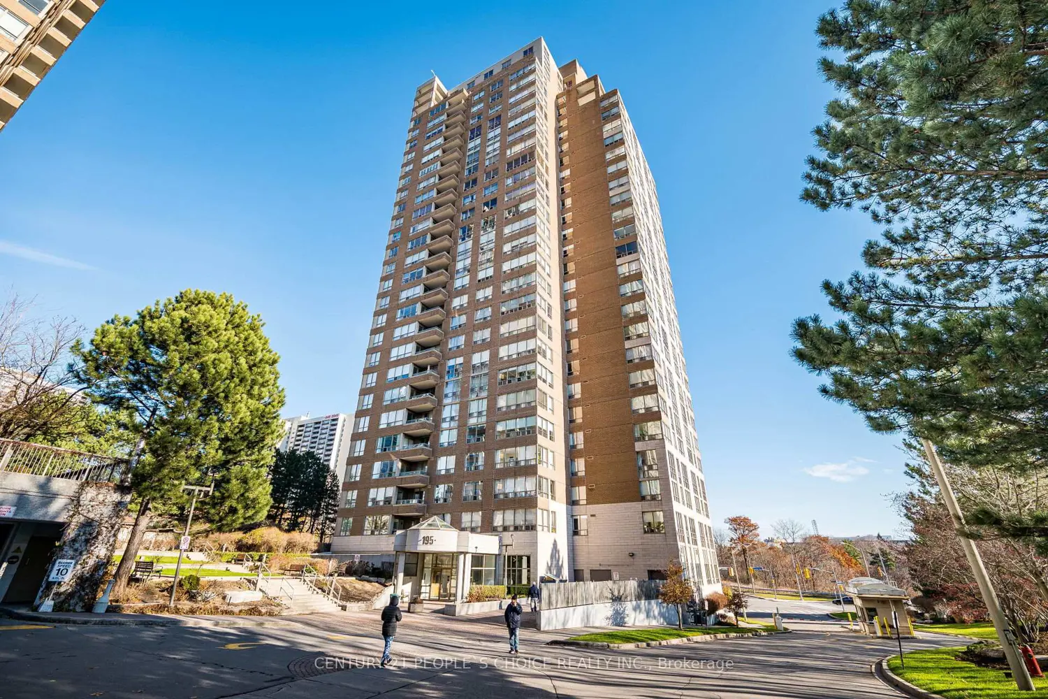 195 Wynford Drive 1602