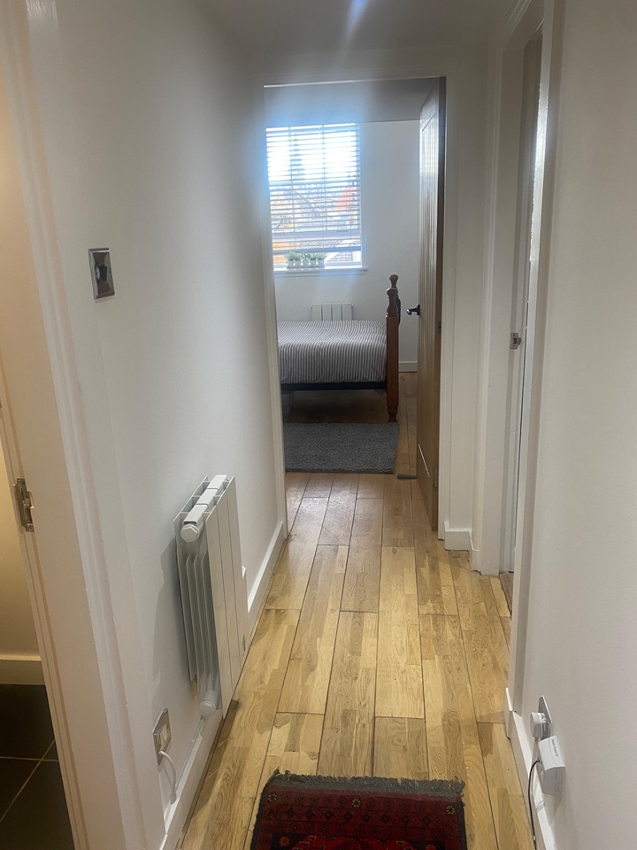 Additional image 5 of 3 Bed Flat, Room In, EH8, N1 7GU