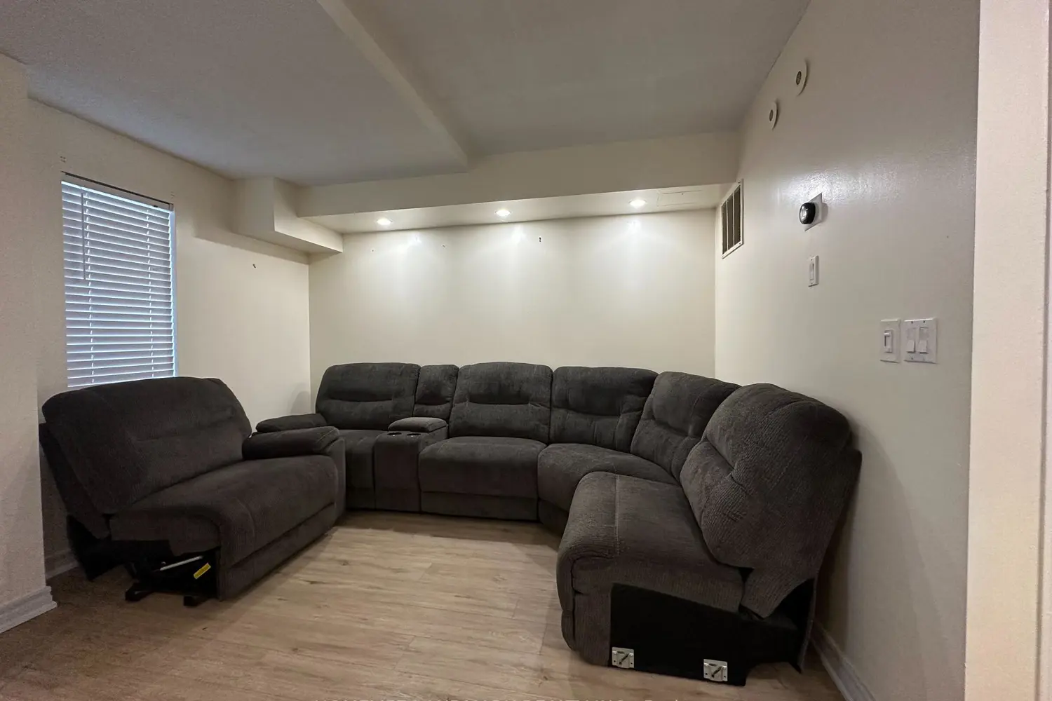 Additional image 5 of 3043 Finch Avenue 1014