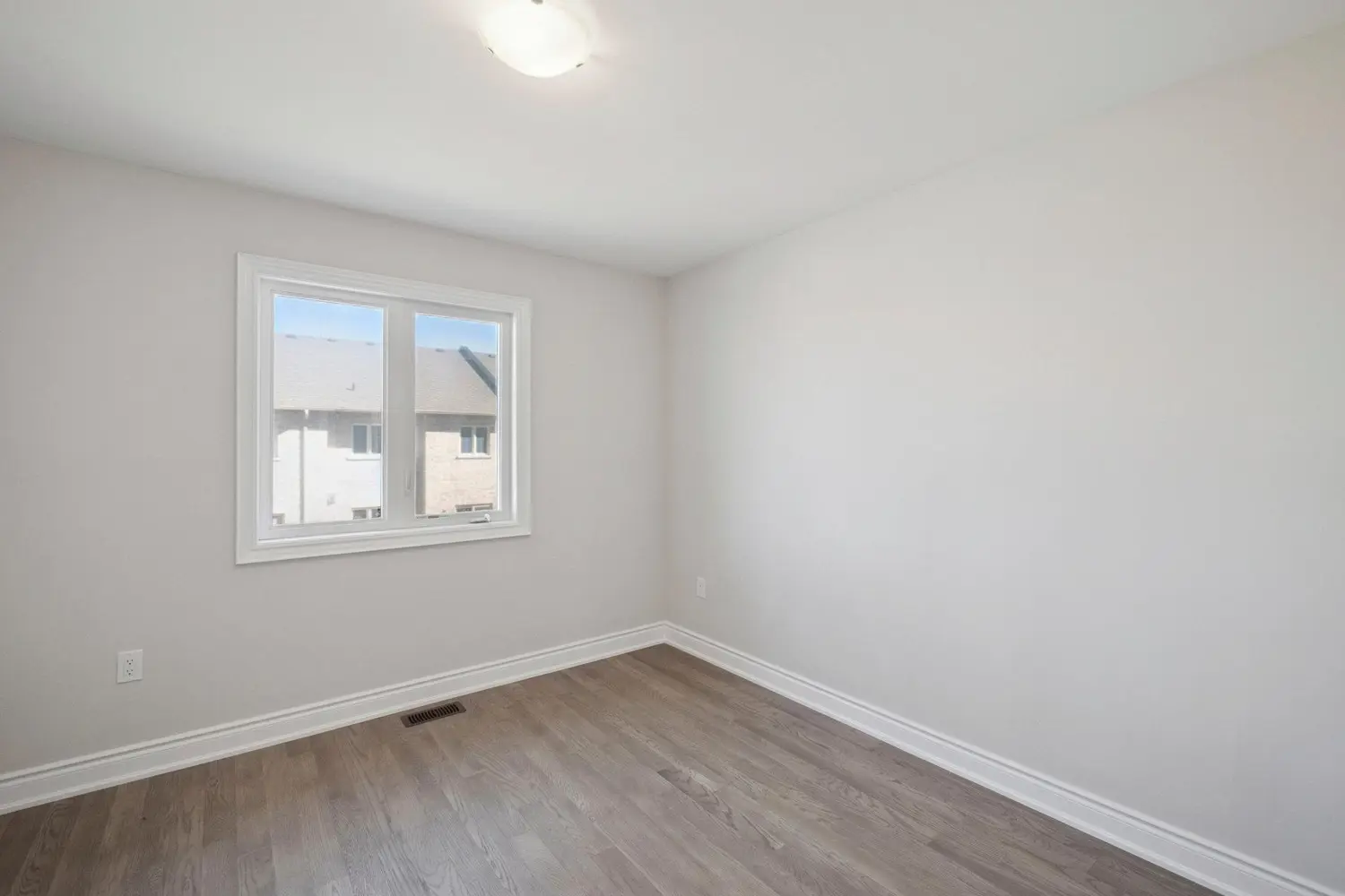 Additional image 19 of 13 Hildred Cushing Way