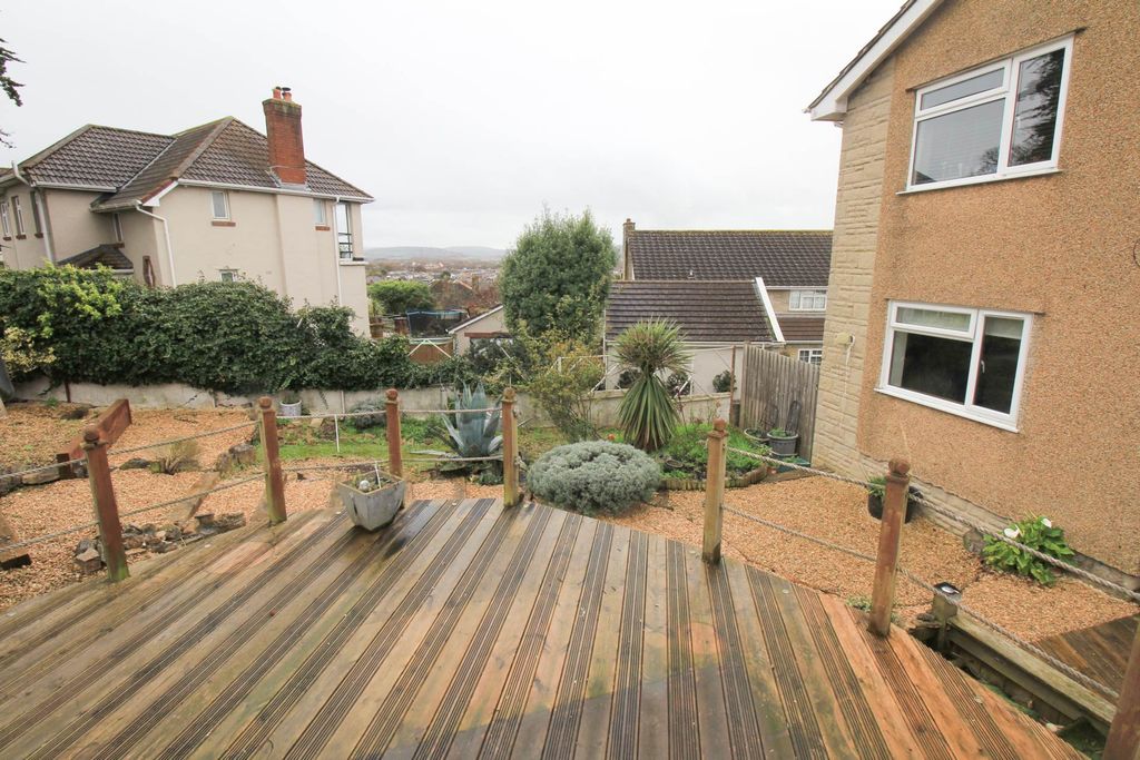3 bed flat to rentSpring Hill, Weston-Super-Mare BS22 photo 3