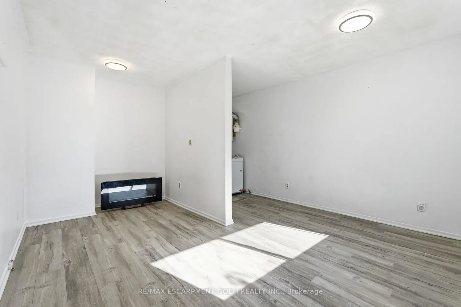 Additional image 3 of 53 1/2-55 Duke Street