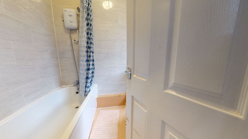 Additional image 5 of 3 bed shared accommodation to rentRoyal Park Avenue, Hyde Park, Leeds LS6