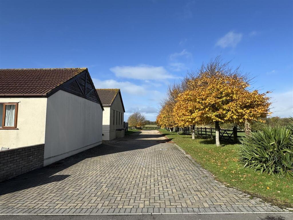 Additional image 20 of Green Lane, Stratton-On-The-Fosse