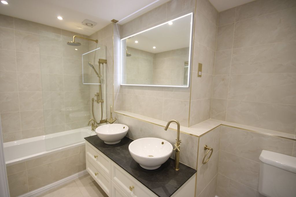 Additional image 12 of 3 bed flat to rentLe Mont Gras D'eau, St Brelade JE3