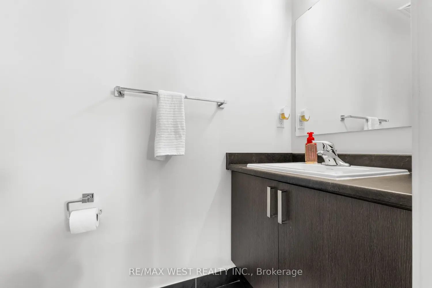 Additional image 6 of 1062 Douglas Mccurdy Common