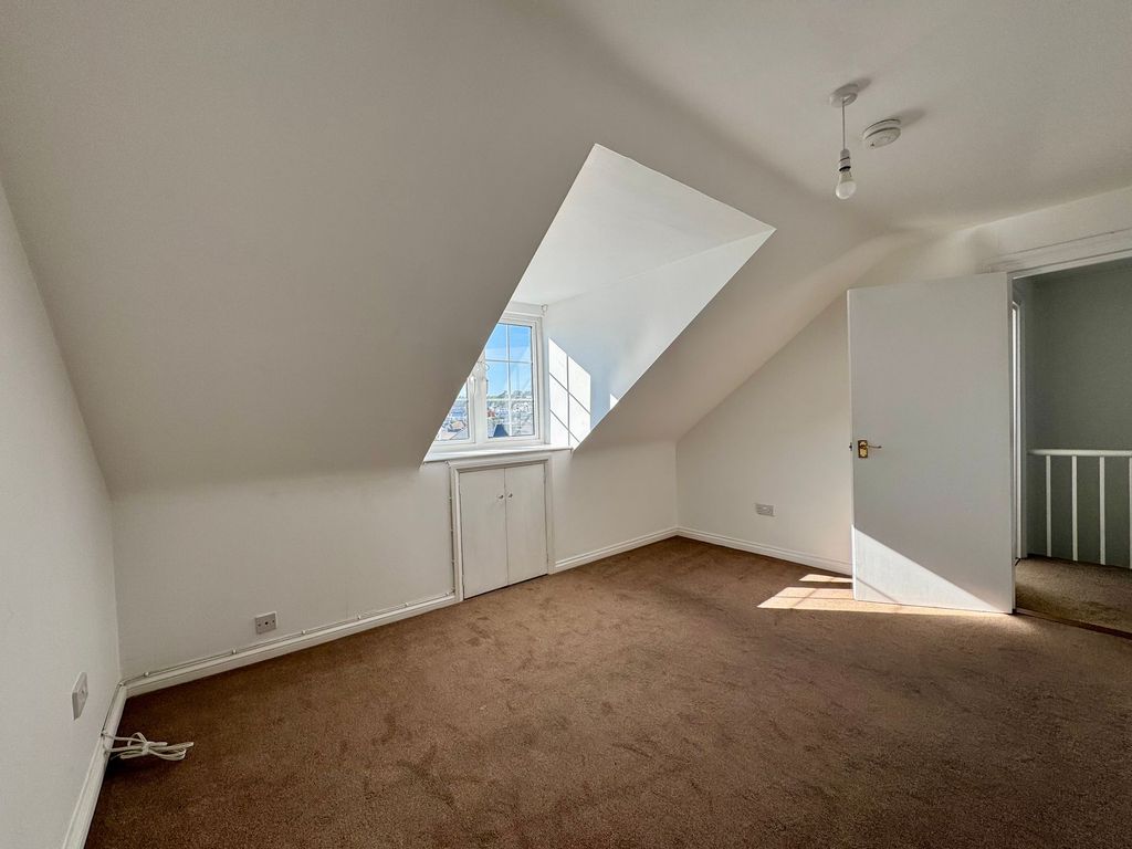 Additional image 3 of 1 bed flat to rentFlat 5, 57 David Place, St Helier JE2