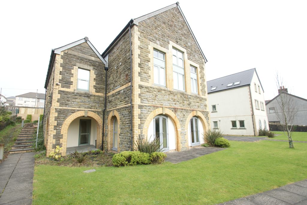 1 bed flat to rentThe Old School House, Llanharan CF72
