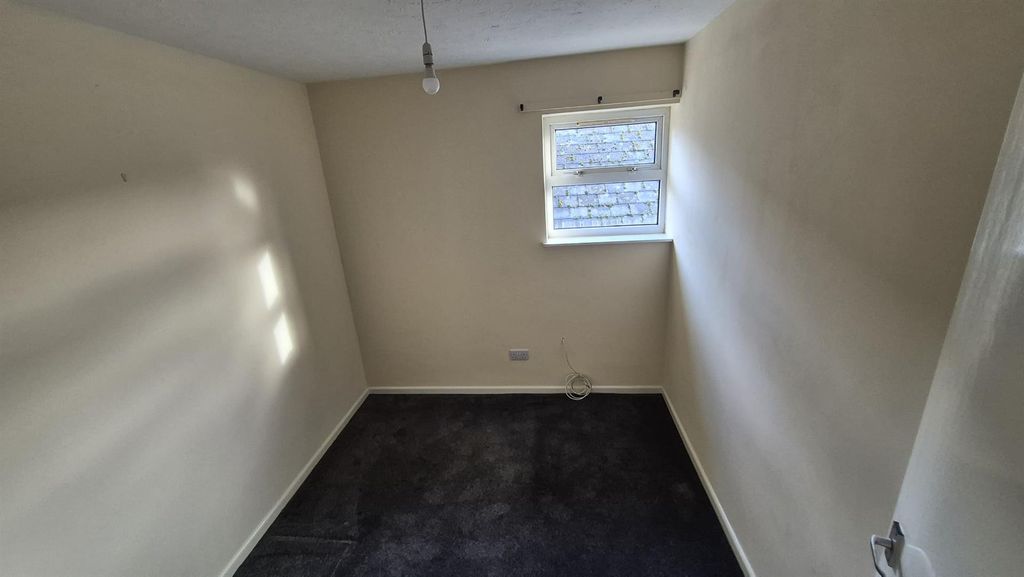 Additional image 11 of 2 bed flat to rentMain Street, Pembroke SA71