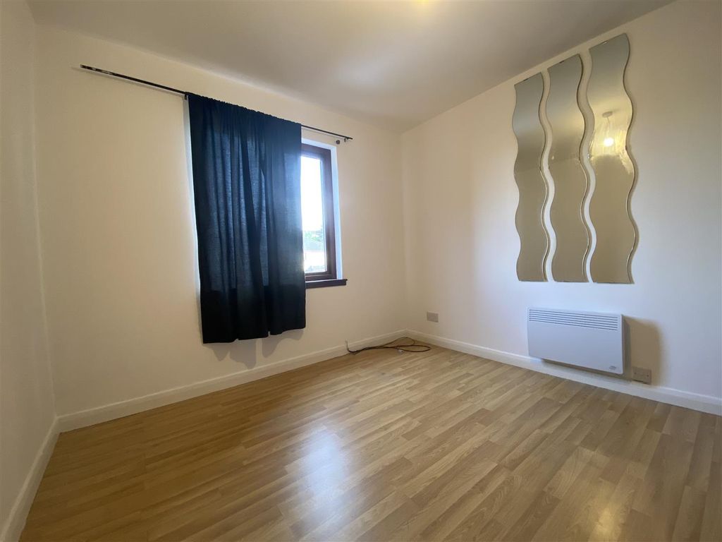 Additional image 8 of 2 bed flat to rentAllison Crescent, Perth PH1