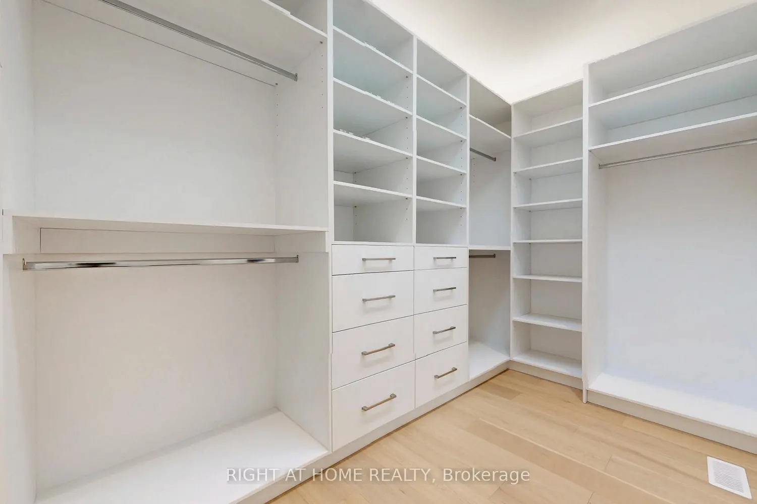 Additional image 7 of 19 Putney Road