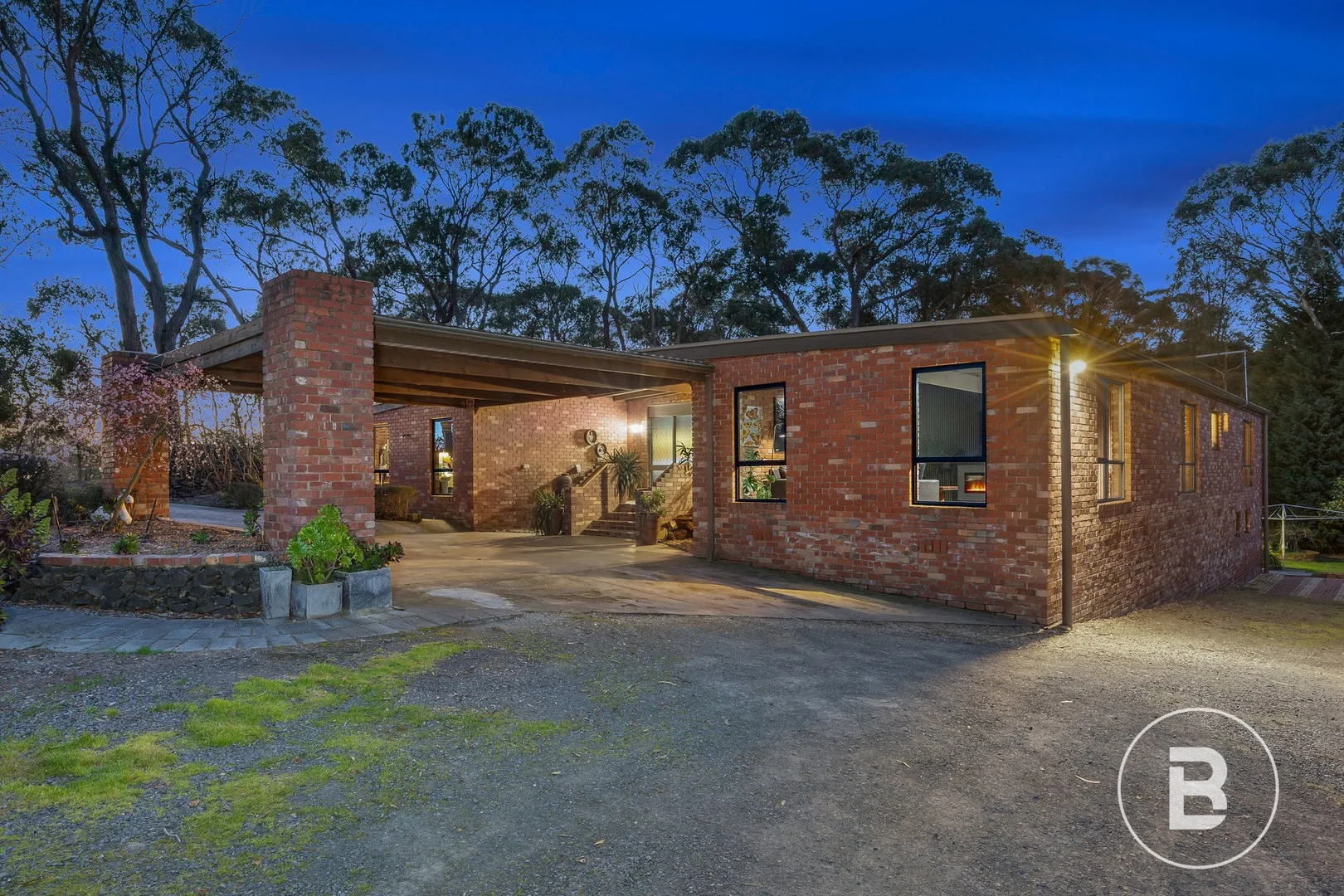 328 Millers Road, Invermay VIC 3352
