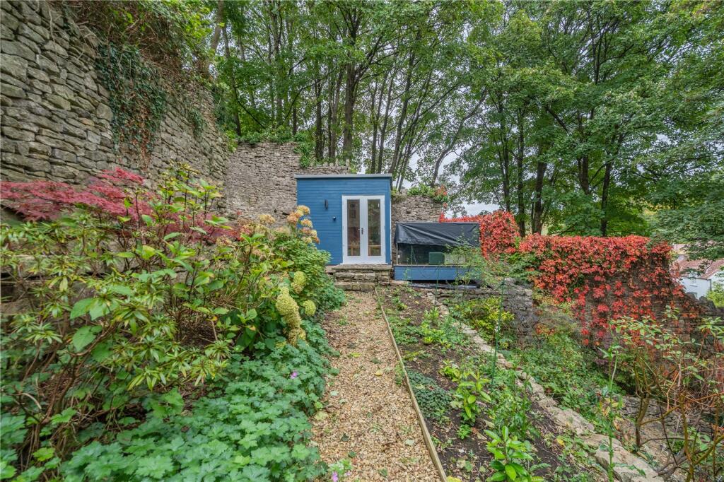 Additional image 26 of Impressive modern house in Shepton Mallet