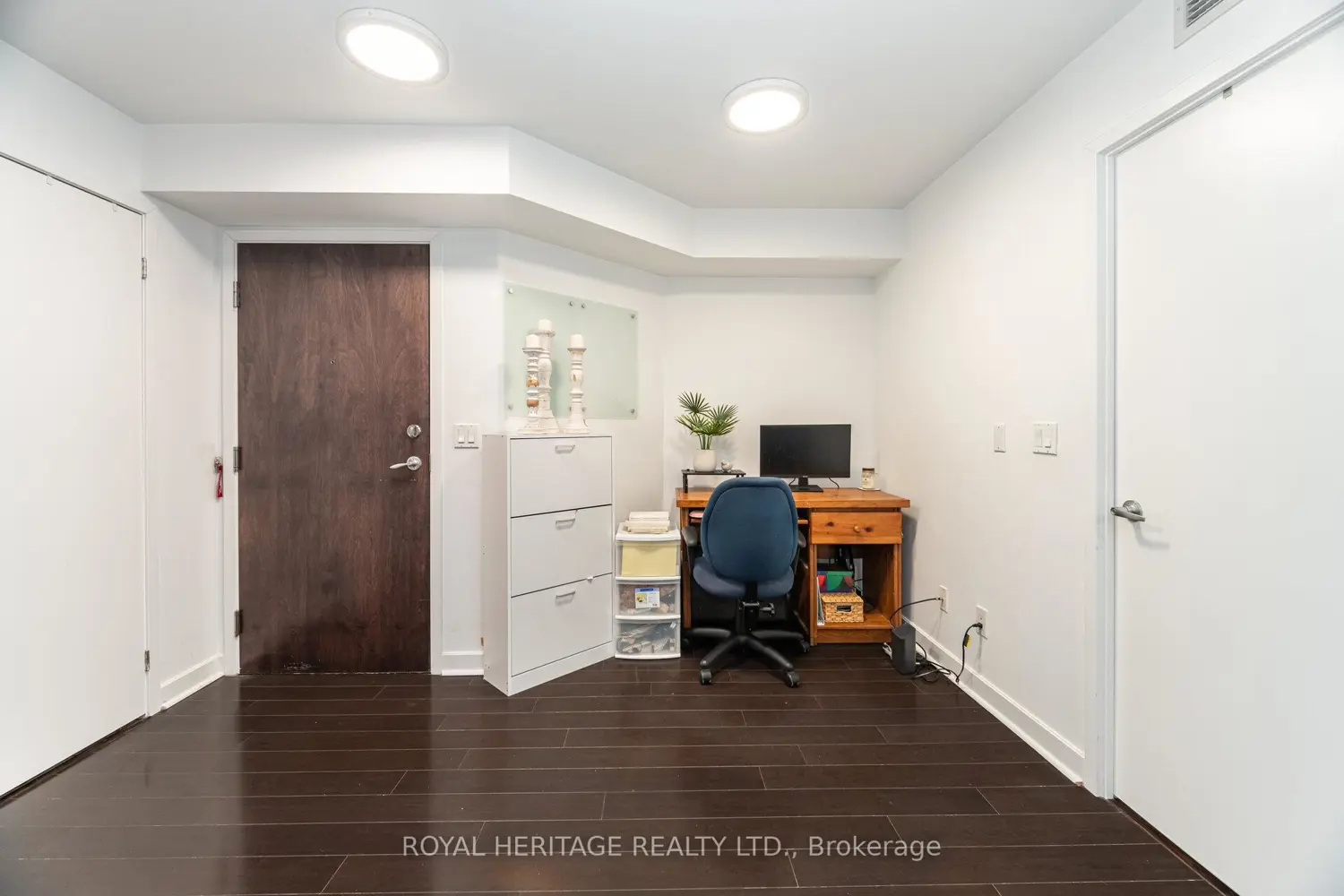 Additional image 14 of 12 Yonge Street 611